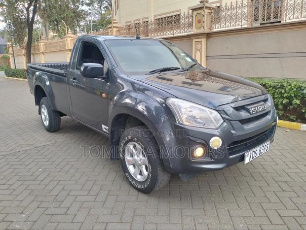 Isuzu D-MAX 2025 Gray