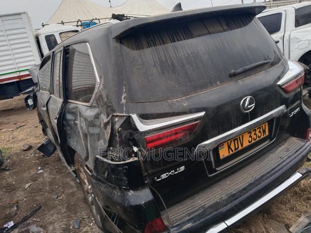 Lexus LX 2018 Black