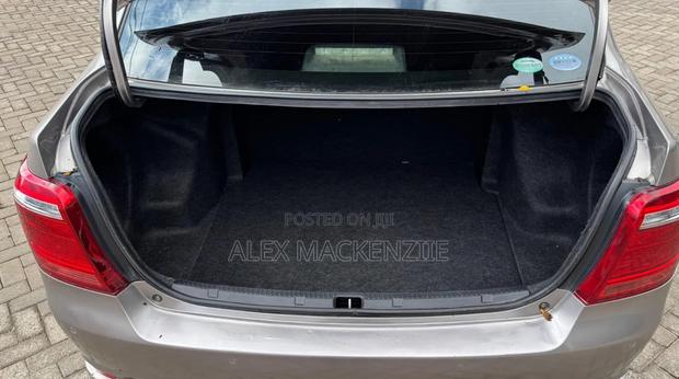 Toyota Axio 2019 Gold