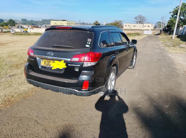 Subaru Outback 2.5i Limited 2013 Black