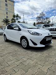 Toyota Aqua 2019 Pearl for sale