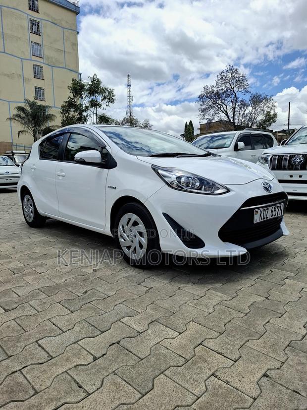 Toyota Aqua 2019 Pearl