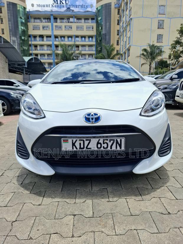 Toyota Aqua 2019 Pearl