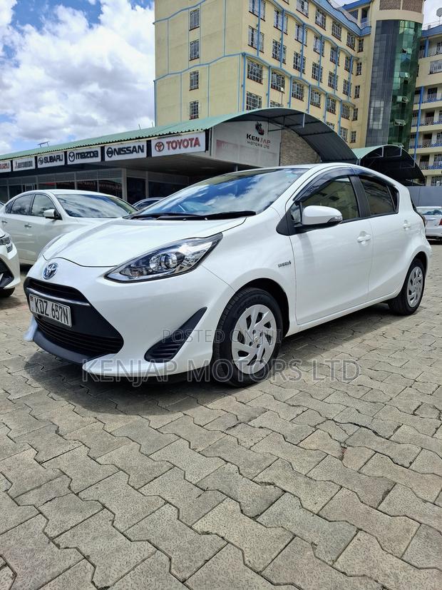 Toyota Aqua 2019 Pearl