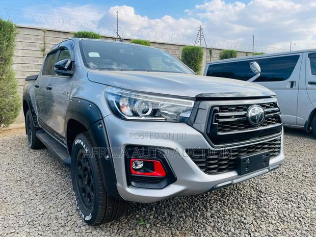 Toyota Hilux 2.4 Diesel 2020 Silver