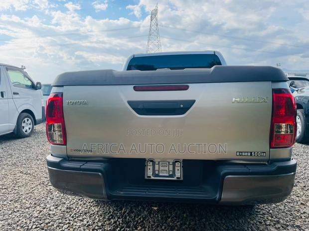 Toyota Hilux 2.4 Diesel 2020 Silver