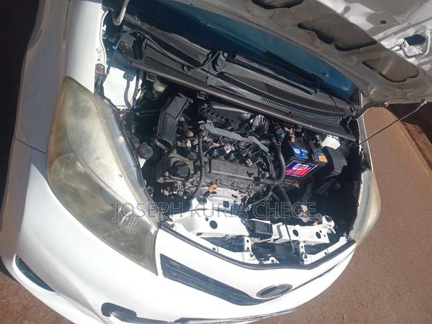 Toyota Vitz 2012 White