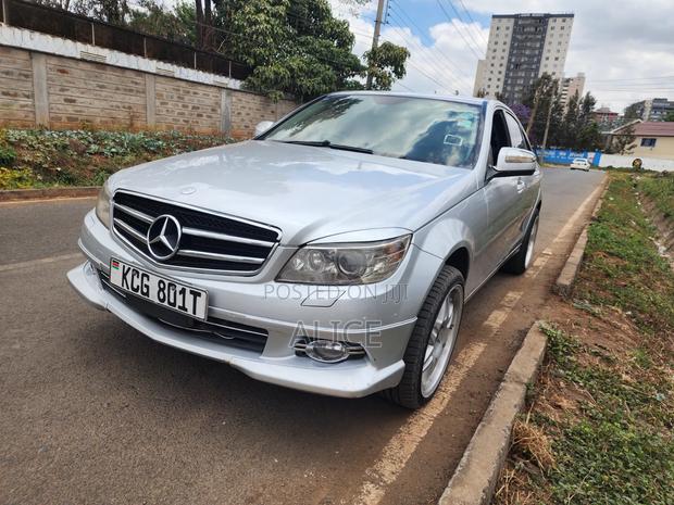 Mercedes-Benz C200 2010 Silver
