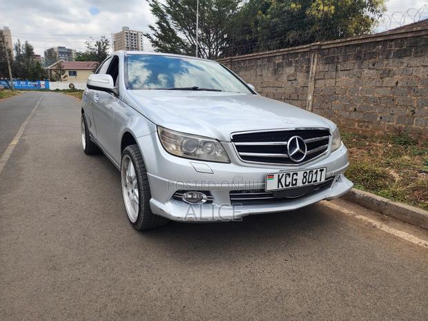 Mercedes-Benz C200 2010 Silver