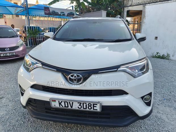 Toyota RAV4 2015 White