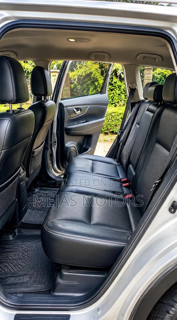 Nissan X-Trail 2015 Silver