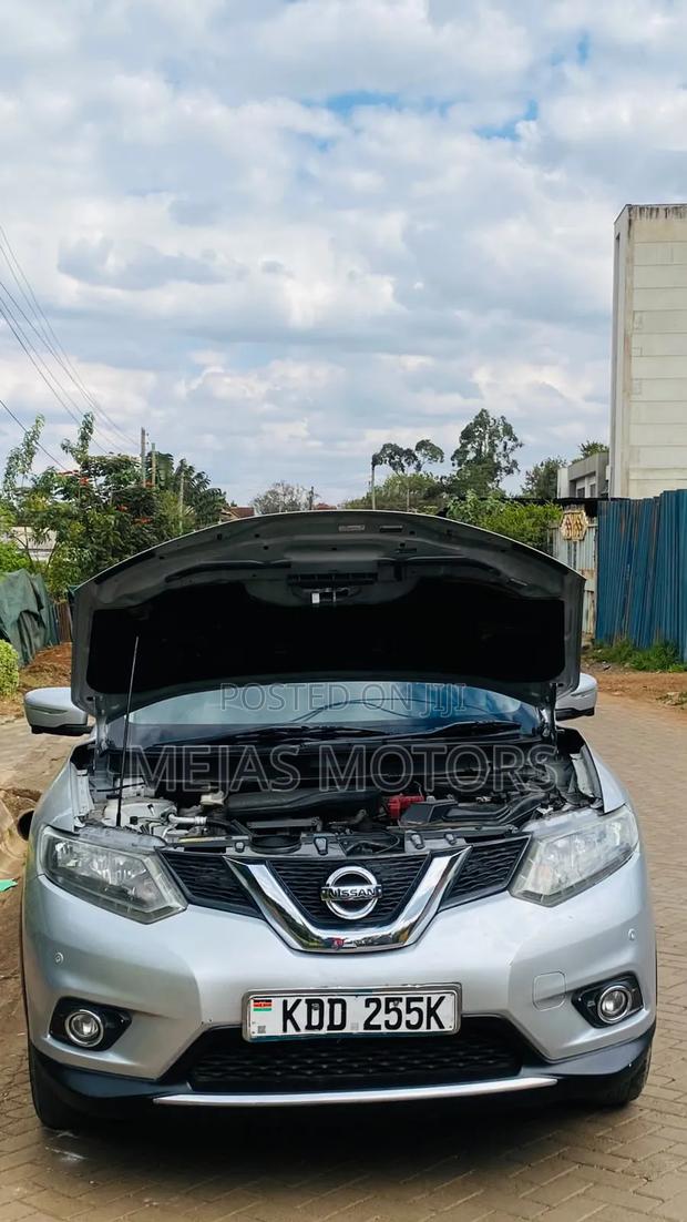 Nissan X-Trail 2015 Silver