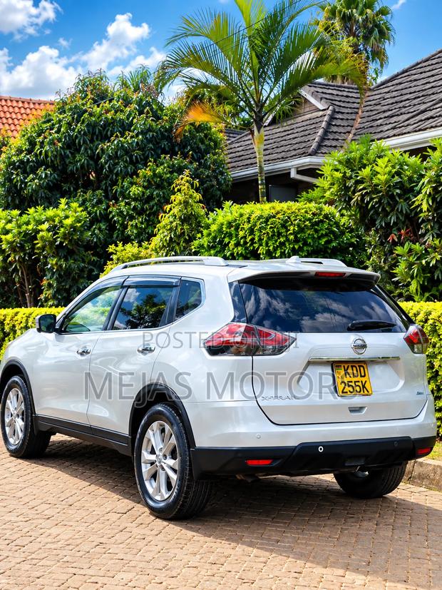 Nissan X-Trail 2015 Silver