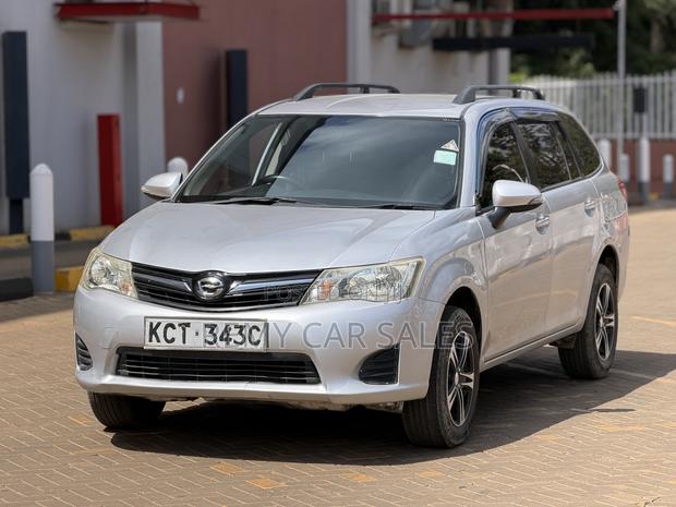 Toyota Corolla Fielder 2013 Silver