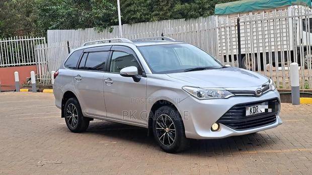 Toyota Corolla 2016 Silver