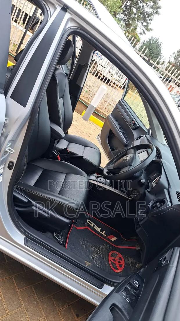 Toyota Corolla 2016 Silver