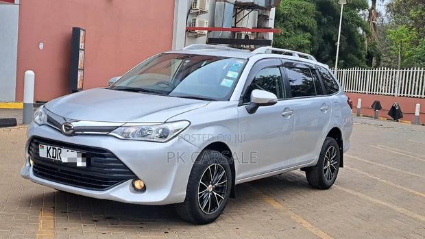 Toyota Corolla 2016 Silver