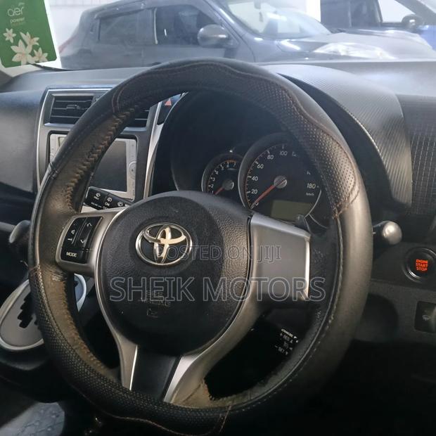 Toyota Ractis 2014 Blue