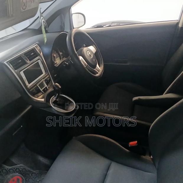 Toyota Ractis 2014 Blue