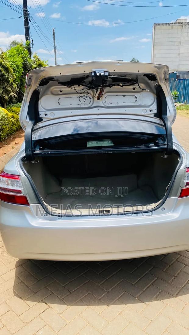 Toyota Premio 2012 Silver