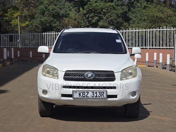 Toyota RAV4 2007 White