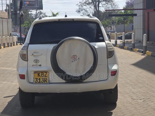Toyota RAV4 2007 White
