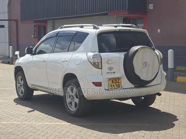 Toyota RAV4 2007 White