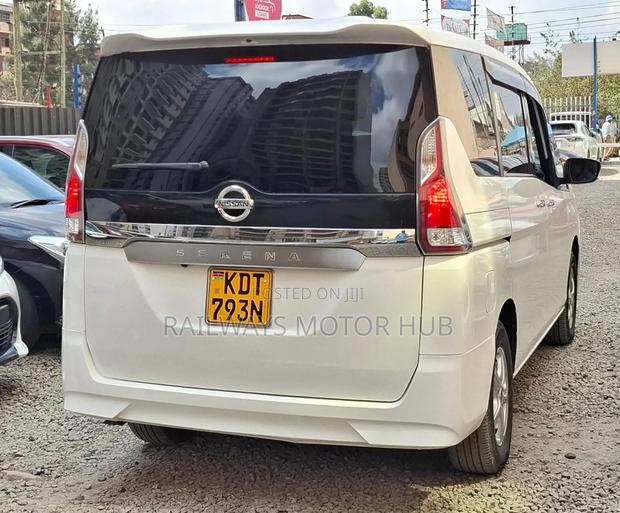 Nissan Serena 2016 White