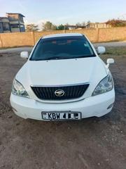 Toyota Harrier 2005 White for sale