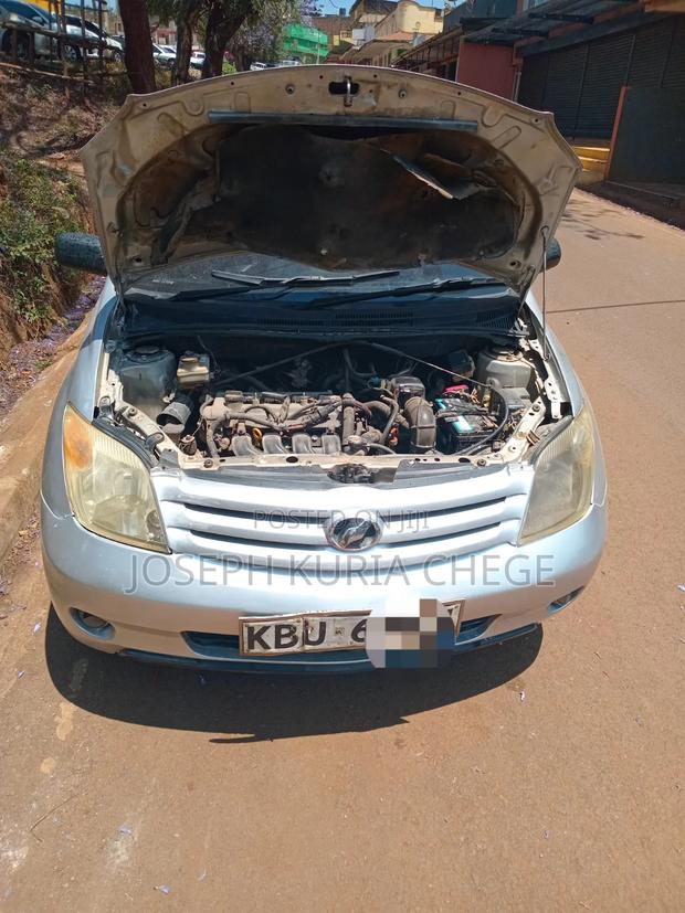 Toyota IST 2007 Silver