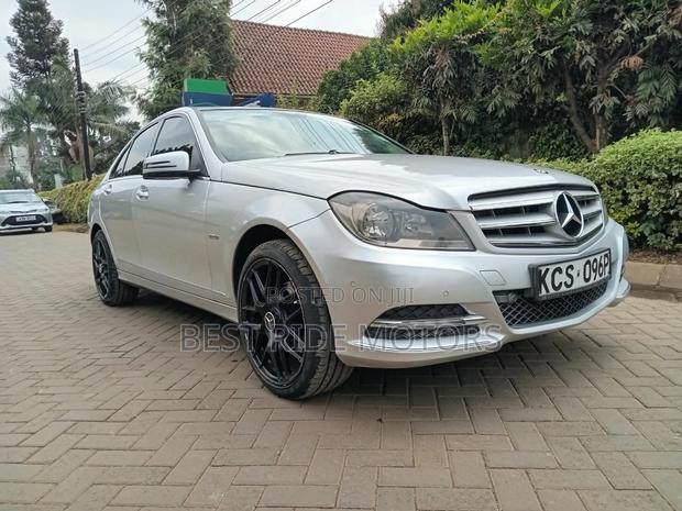 Mercedes-Benz C200 2011 Silver