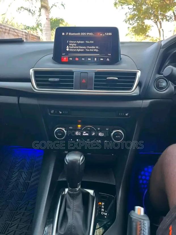 Mazda Axela 2018 Gray