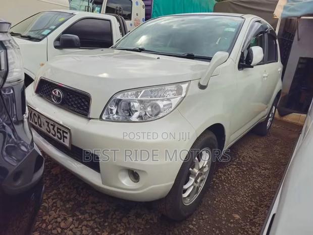Toyota Rush 1.5 AWD 2012 Pearl