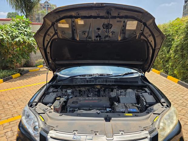 Toyota Vanguard 2010 Black