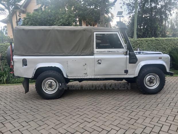 Land Rover Defender Soft Top 4x4 1995 Gray