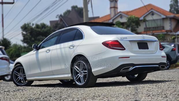 Mercedes-Benz E200 2020 White