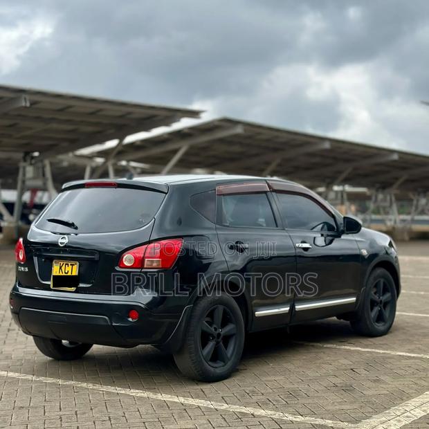 Nissan Dualis 2011 Black