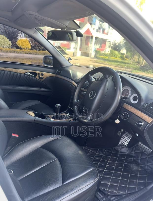 Mercedes-Benz E350 2009 White