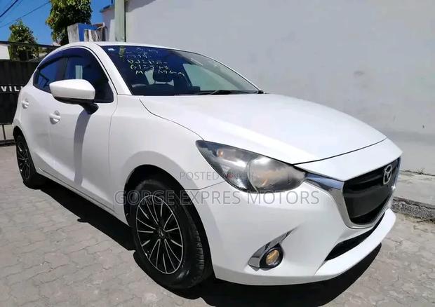Mazda Demio 2018 White