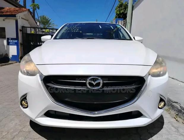 Mazda Demio 2018 White