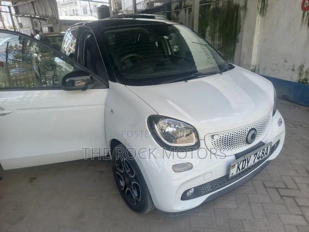 Smart ForFour 2019 White