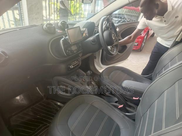 Smart ForFour 2019 White