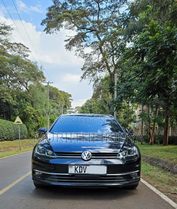 Volkswagen Golf 2018 Blue