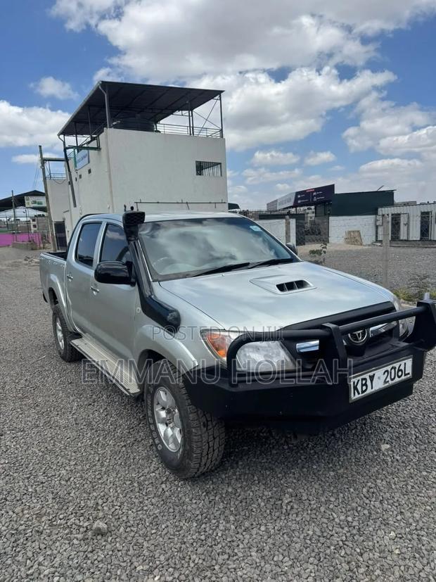 Toyota Hilux 2.5 D-4D Double Cab 2008 Silver