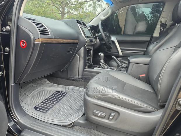 Toyota Land Cruiser 2020 Black