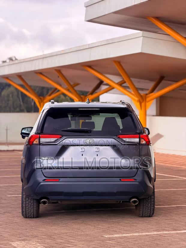 Toyota RAV4 2019 Gray