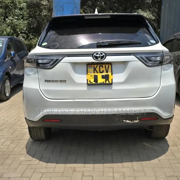 Toyota Harrier 2.0 2014 White