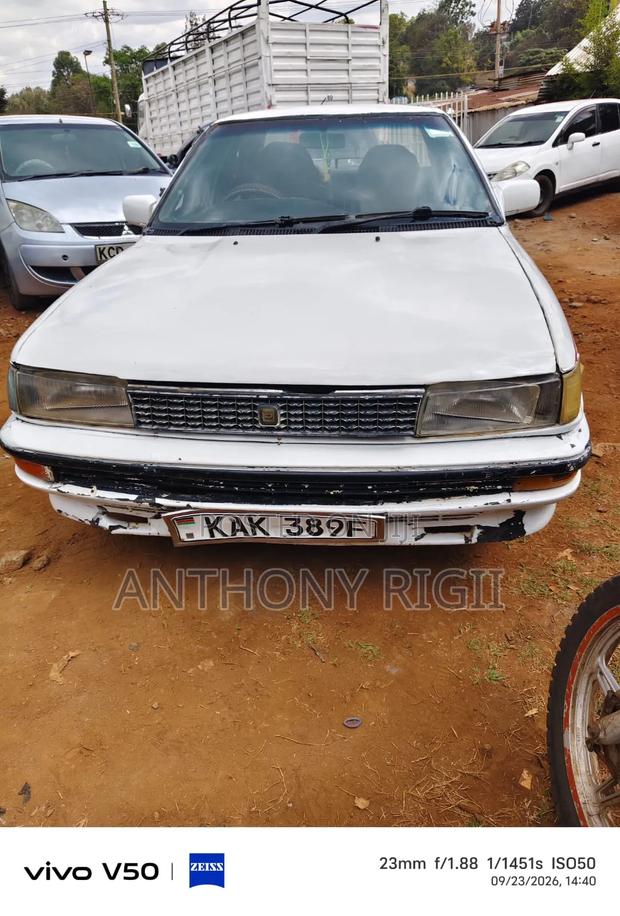 Toyota Corolla Sedan 1994 White