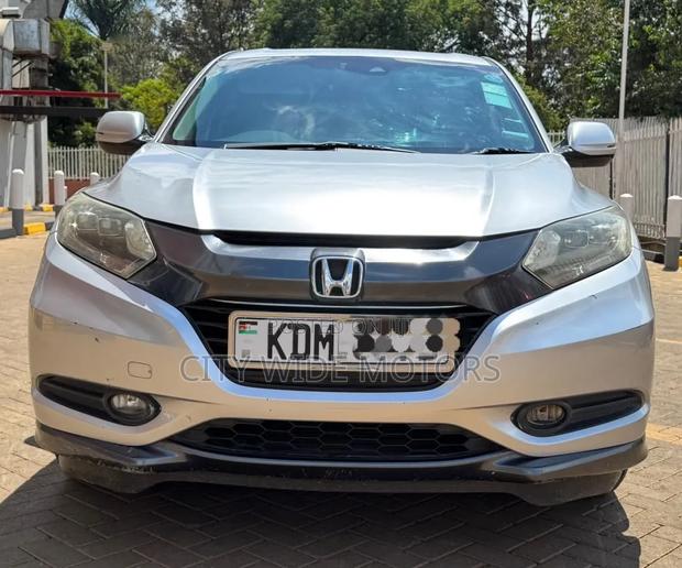 Honda Vezel 2016 Silver