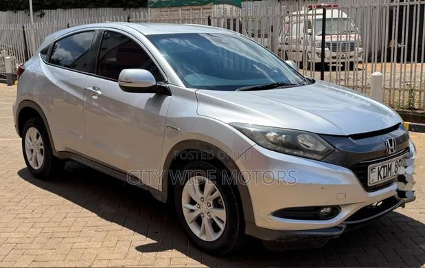 Honda Vezel 2016 Silver